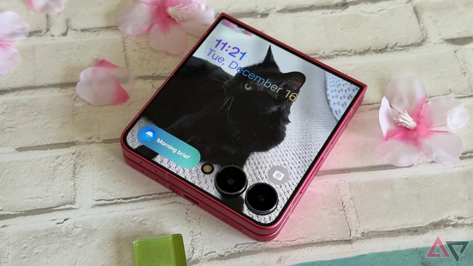 Samsungs Galaxy Z Flip 8 may stick with this bold hardware choice