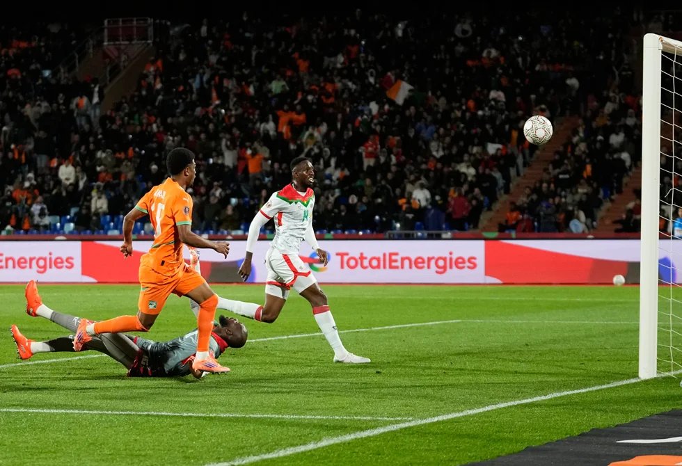 كوت ديفوار تقسو على بوركينا فاسو وتضرب موعدا ناريا مع مصر في ربع نهائي كأس أمم إفريقيا كوت ديفوار تقسو على بوركينا فاسو وتضرب موعدا ناريا مع مصر في ربع نهائي كأس أمم إفريقيا